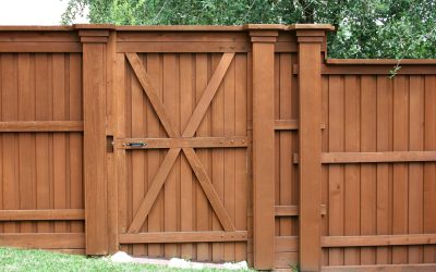 Enhancing Curb Appeal with a Wood Fence for Your Lee’s Summit, MO Yard